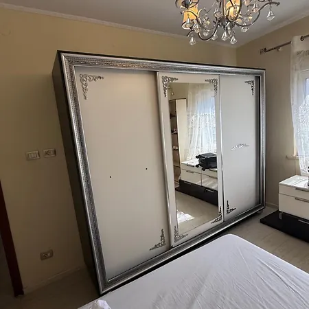 Washingtonian International Ventures Shpk Apartment